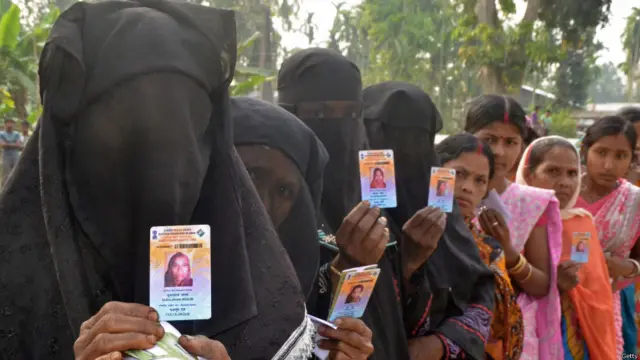 सोलहवीं लोकसभा के लिए मतदान