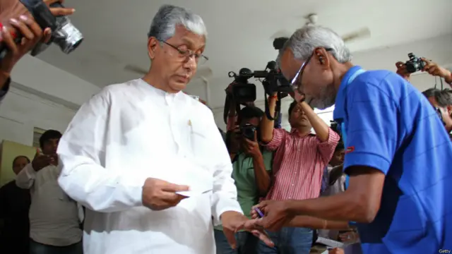 सोलहवीं लोकसभा के लिए मतदान