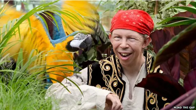 Chris Steel, foto de la fundación Mind the Gap