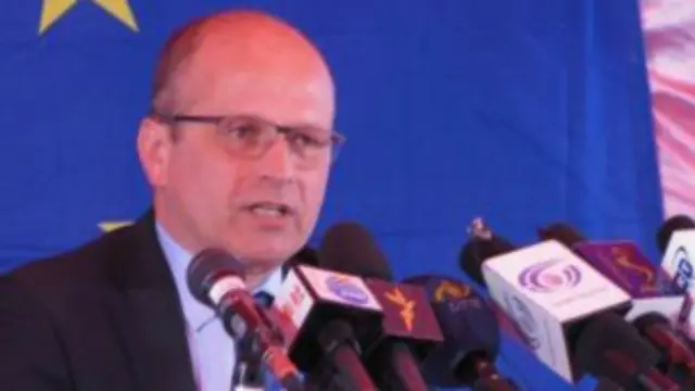 آقای برمن گفت مشارکت افغان‌ها در انتخابات روز شنبه را "بیش از انتظار" خواند.