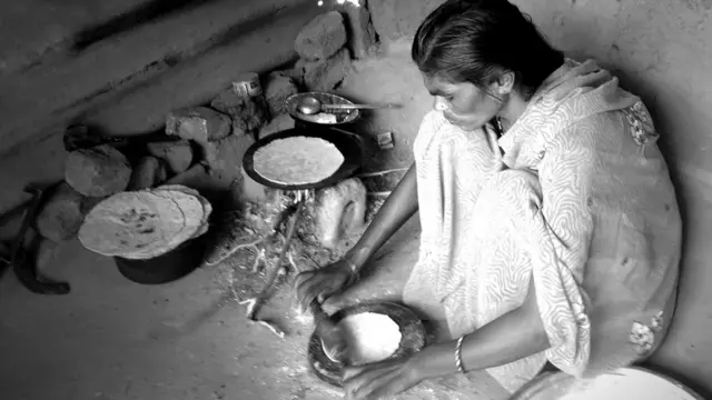 इंदिरा, विदर्भ की विधवा, क़तार का आख़िरी