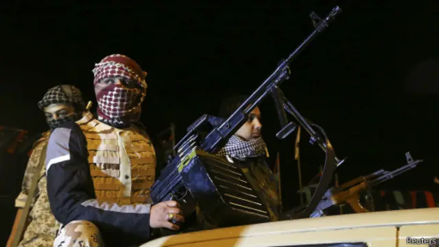 الحكومة الليبية تريد السيطرة على ميليشيات كان لها دور في الإطاحة بالقذافي.