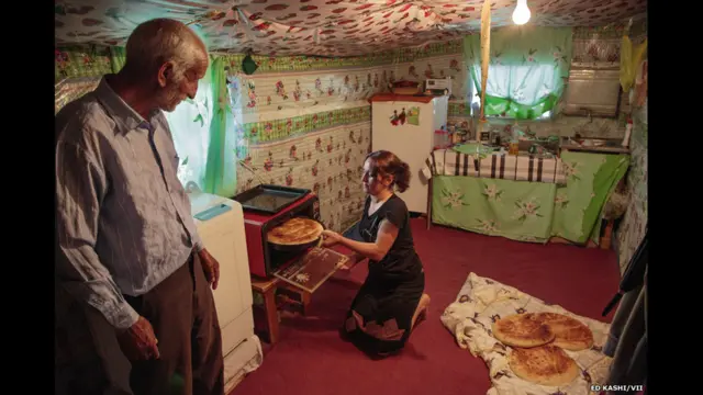 تیمور علی اف و عروسش، هجره، عکس از اِد کاشی