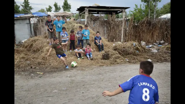 یکی از محل های اسکان آوارگان، عکس از اِد کاشی 