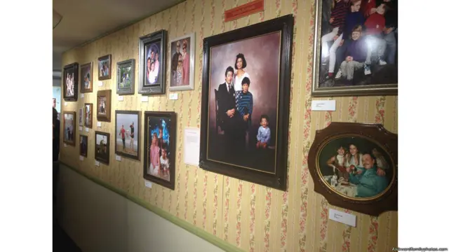 Exposição reúne fotos de família 'constrangedoras' (www.awkwardfamilyphotos.com)