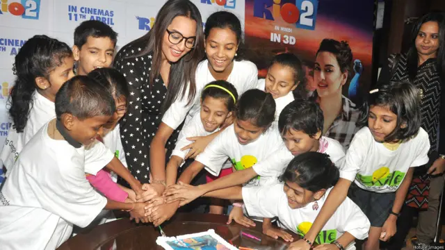 सोनाक्षी सिन्हा