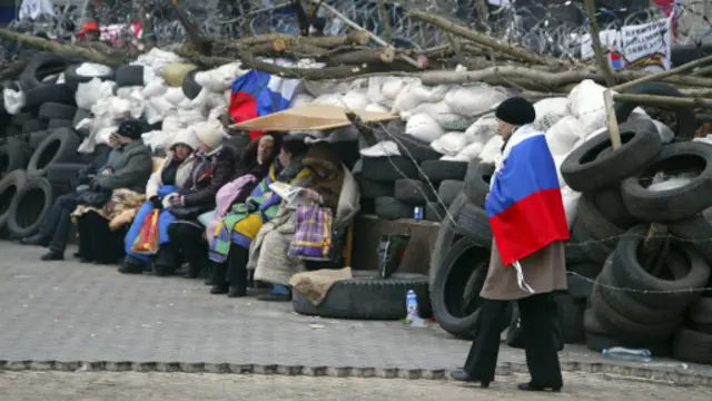 Tin tức nói những người thân Nga vẫn đang chiếm các tòa nhà công sở ở Donetsk