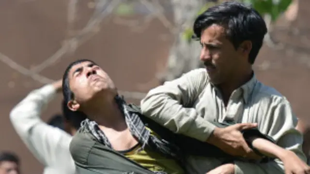 روزگار کی تلاش میں سرگرداں لوگ جن کی متاع لٹ گئی