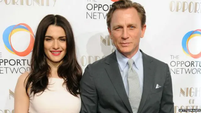 本周一,46岁的克雷格曾与同是好莱坞明星的妻子在纽约一同出席一次慈善晚会。