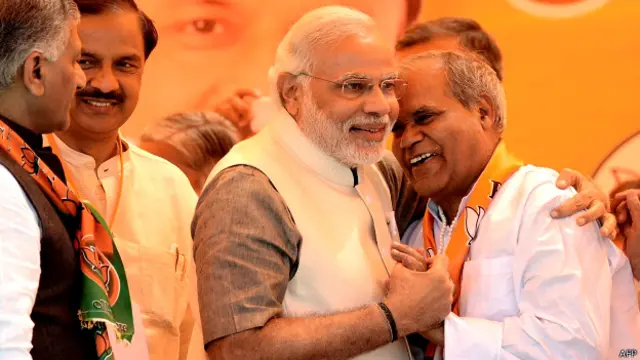 नरेंद्र मोदी, रमेश चंद्र तोमर