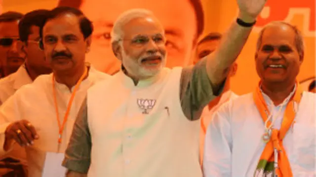 بھارت میں ملک کی تاریخ کے سب سے بڑے انتخابات ہو رہے ہیں اور ماہرین کا کہنا ہے کہ مودی ان میں سب سے آگے ہوں گے