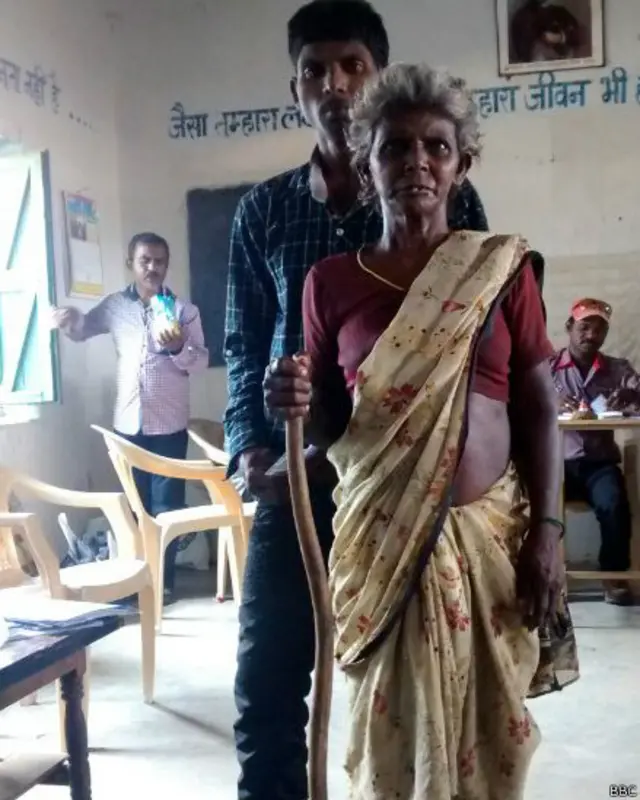 छत्तीसगढ़ के बस्तर में वोटिंग