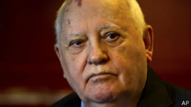 گورباچف اخیرا از اقدام ولادیمیر پوتین، رئیس‌جمهوری روسیه برای انضمام کریمه به خاک روسیه حمایت کرد