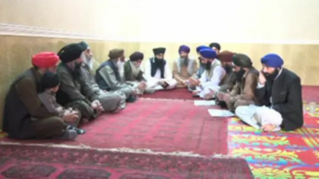 پشاور پاکستان کا واحد شہر ہے جہاں دس ہزار کے لگ بھگ سکھ رہائش پذیر جن میں تین ہزار رجسٹرڈ ووٹرز بھی شامل ہیں