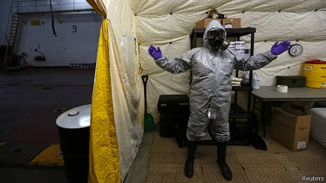 منظمة منع الأسلحة الكيماوية تقول إن سوريا سلمت 80 في المئة من مخزونها من الأسلحة الكيماوية.