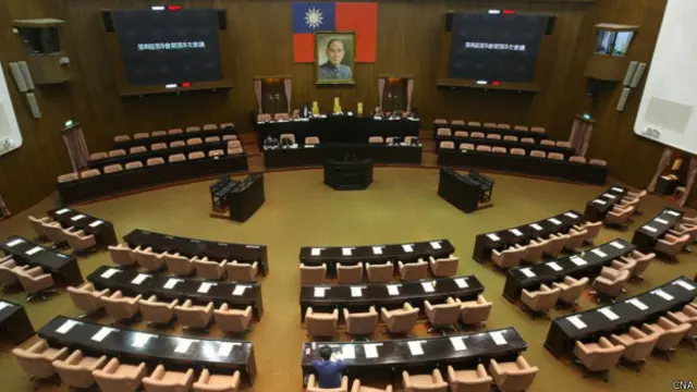 学生撤离后的立法院议场