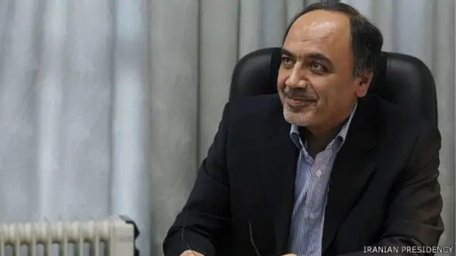 ينفي أبو طالبي كونه من المجموعة الرئيسية التي احتجزت الدبلوماسيين الأمريكيين كرهائن عام 1979. 