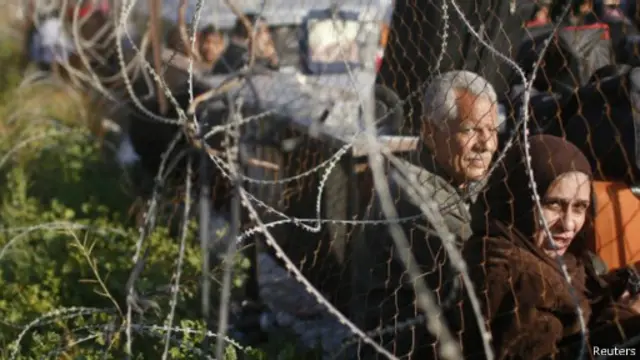 معبر رفح هو نافذة غزة الوحيدة على العالم، لكن السلطات المصرية غالبا ما تغلقه