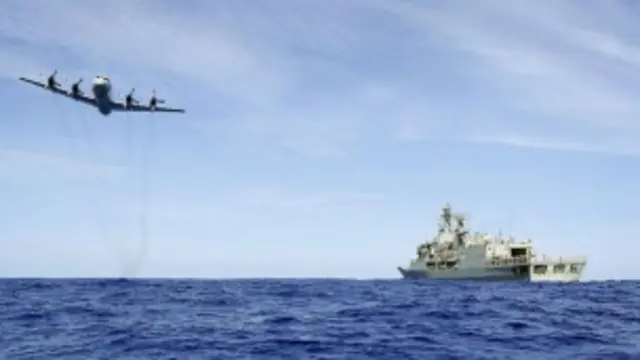 د بې درکه شوې الوتکې لټون نوي پړاو ته رسېدلی.
ټوني اېبټ