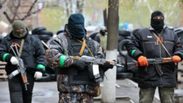 اس شہر پر روس کے حامی مسلح افراد نے سنیچر کو قبضہ کیا تھا