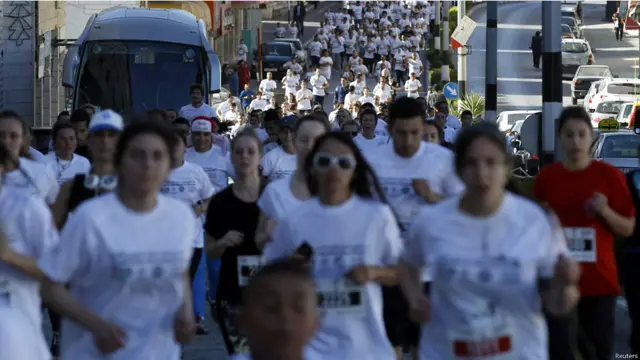 فلسطیني چارواکي وايي، په سیالۍ کې نژدې ۲۵۰۰ کسانو ګډون کړی و. 