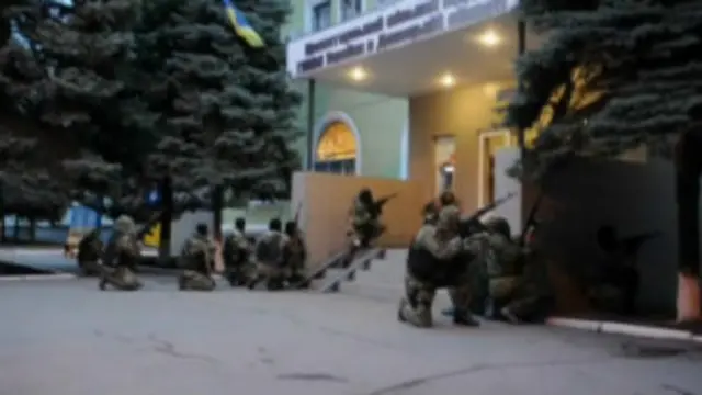 مقامی میڈیا کے مطابق روس کے حامی عسکریت پسندوں نے کراماتورسک کے پولیس ہیڈکوارٹر پر قبضہ کر لیا