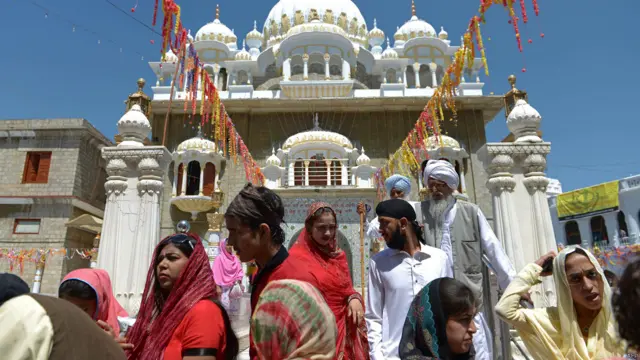 गुरुद्वारा पंजा साहिब, पाकिस्तान