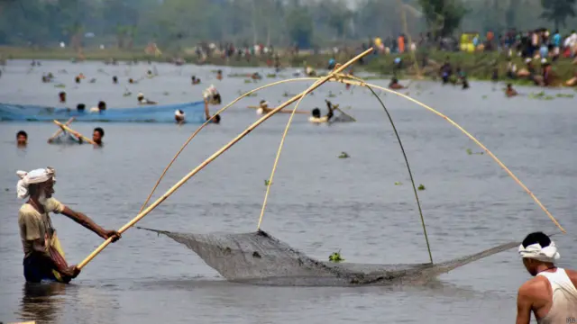 असम में बिहू की त्यौरियां