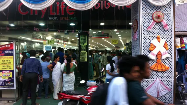 असम में बिहू की त्यौरियां