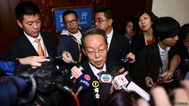 港澳辦主任王光亞與香港立法會議員在上海會晤,雙方稱仍在普選問題上存在分歧。