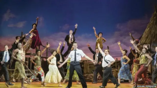 فازت مسرحية "كتاب المورمون" بأربع من جوائز أوليفييه المسرحية