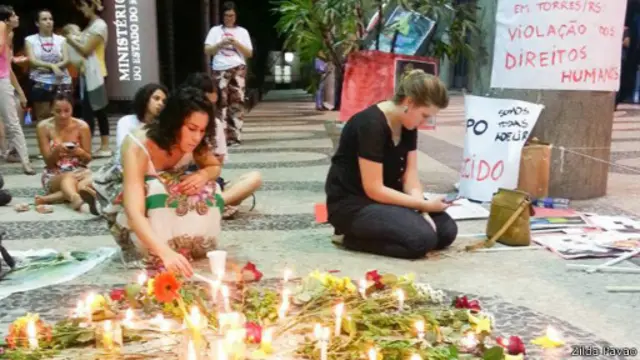 Protesto contra cesárea forçada (Zilda Pavão)