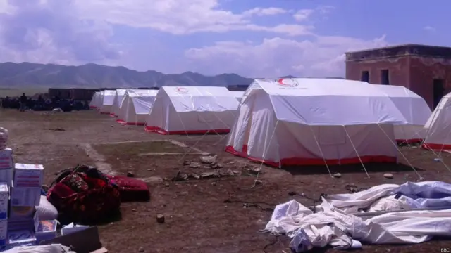 وړاندې تر دې ځينو رسنيو راپورونه ورکړي وو، چې د ځمک ښووېدنې له ځايه د څلورو کسانو جسدونه موندل شوي، خو ښاغلي تيموري وويل پيدا شوي جسدونه د دې کلي نه دي.