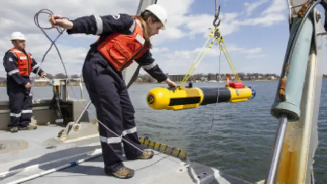 زیردریایی بی سرنشین به جستجوی هواپیمای گمشده در اعماق اقیانوس خواهد رفت