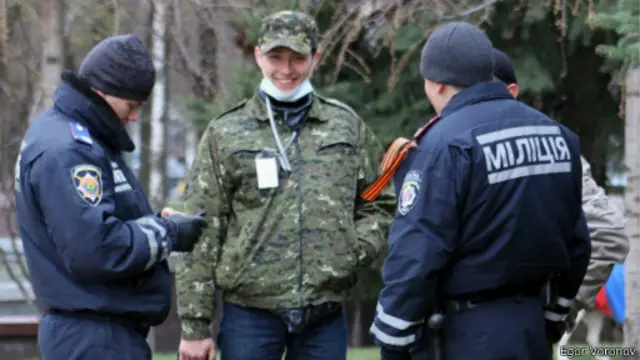 Митингующий и милиция 