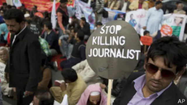 بہت سے لوگوں کا یہ خیال ہے کہ پاکستانی حکمران اس تشدد کو روک سکتے نہیں یا پھر روکنا چاہتے نہیں۔