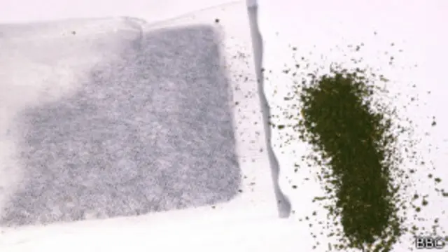 Un comerciante de té estadounidense comenzó a mandarlo a sus clientes en pequeñas bolsas en 1908. 