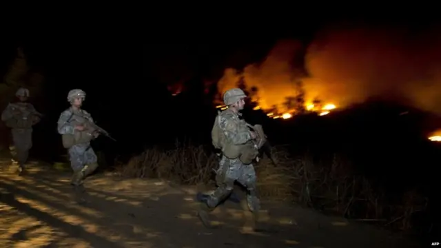 پوځ ښار ته د خلکو د لېږدونې لپاره امکانات برابر کړي دي. 