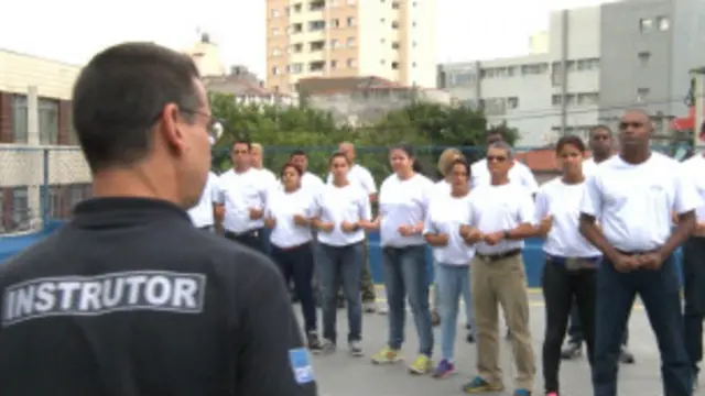 Vigilantes passam por treinamento para serem stewards em São Paulo / Crédito: BBC Brasil