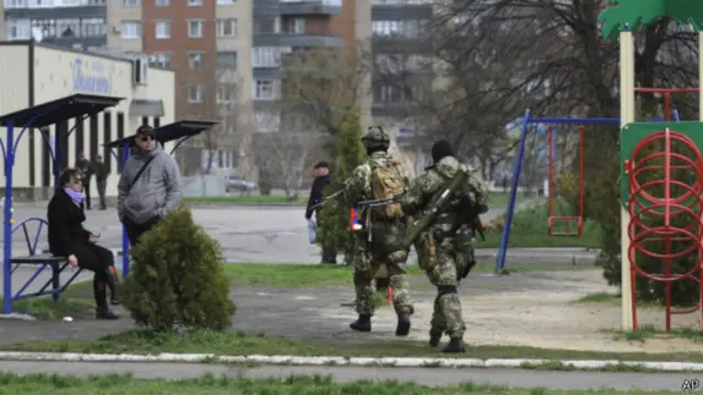 Неизвестные военные в Славянске