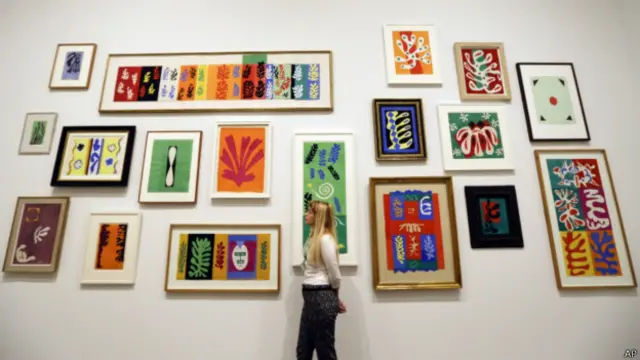 Karya seni berupa potongan kertas ini dikerjakan Matisse dari atas kursi roda.