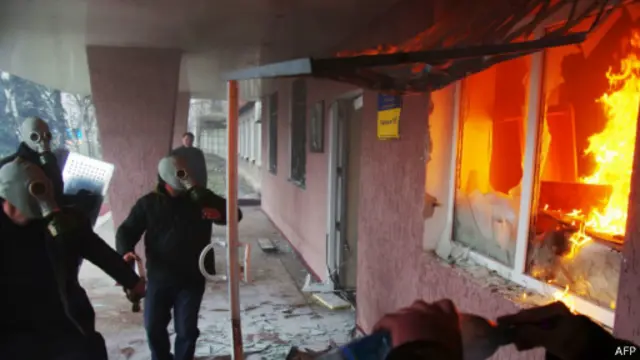 Sở cảnh sát ở Horlivka là một trong những nơi bị nhóm biểu tình thân Nga tấn công