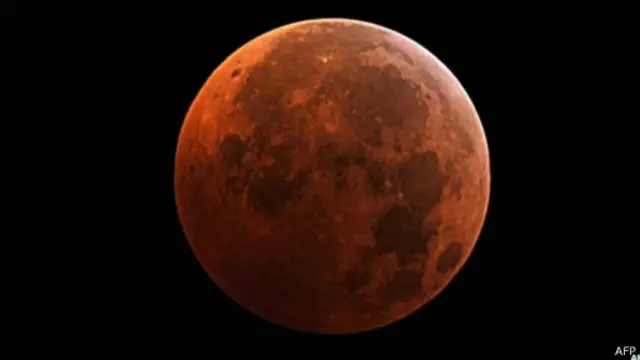 أكبر لحظات الخسوف كانت في الساعة 08:45 بالتوقيت الصيفي البريطاني.