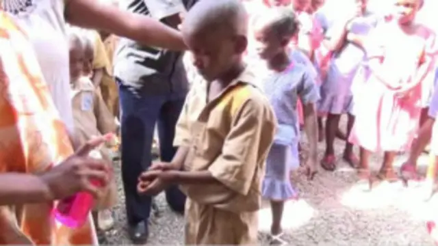 Le 10 juin, le ministère de la Santé guinéen a annoncé que 376 personnes avaient été touchées par la fièvre hémorragique Ebola, qui a fait 241 morts.