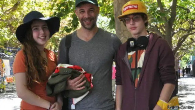 E Harper Nora, Dalton y Yo Xing Heyno Augustus Eisner Alexander Weiser Knuckles Conley.