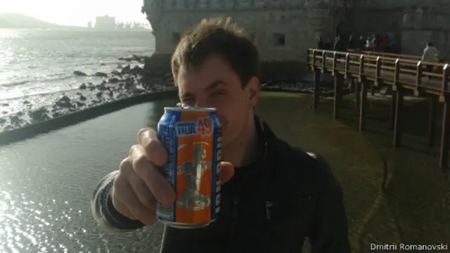 Дмитрий с банкой Irn Bru