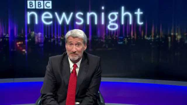 Джереми Паксман считает, что мода на бороды осталась в 2013 году