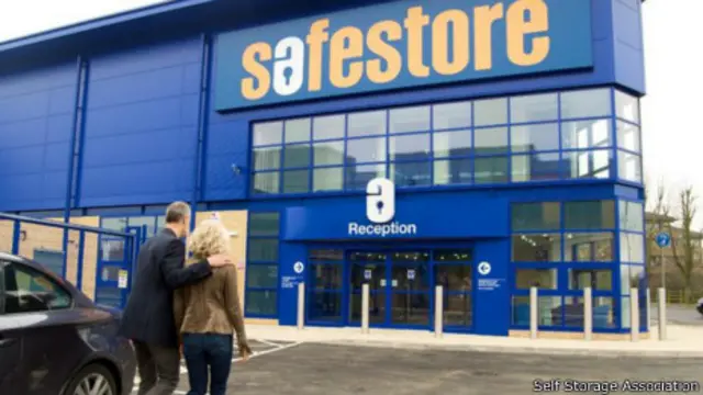 Una tienda safestore
