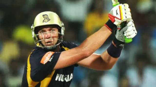 تجربہ کار ژاک کیلس اور منیش پانڈے کی 130 رنز کی بہترین شراکت نے ممبئی کی ٹیم کو مشکل میں ڈال دیا