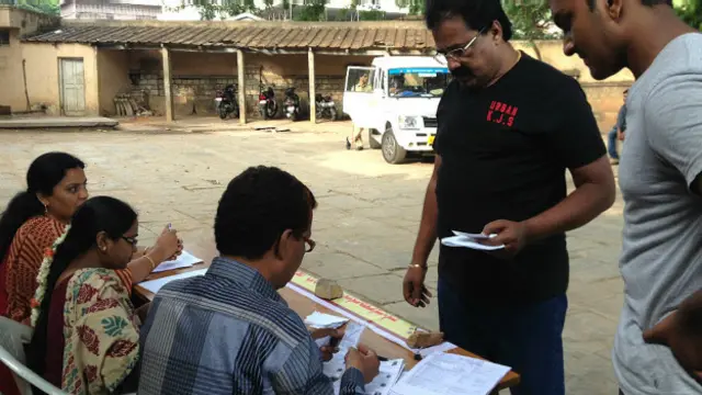 बैंगलूर में मतदान